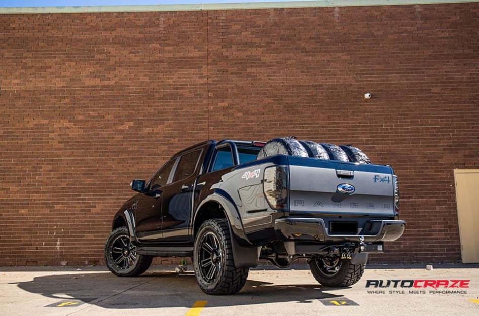 FORD RANGER MO982 GLOSS BLACK MILLED